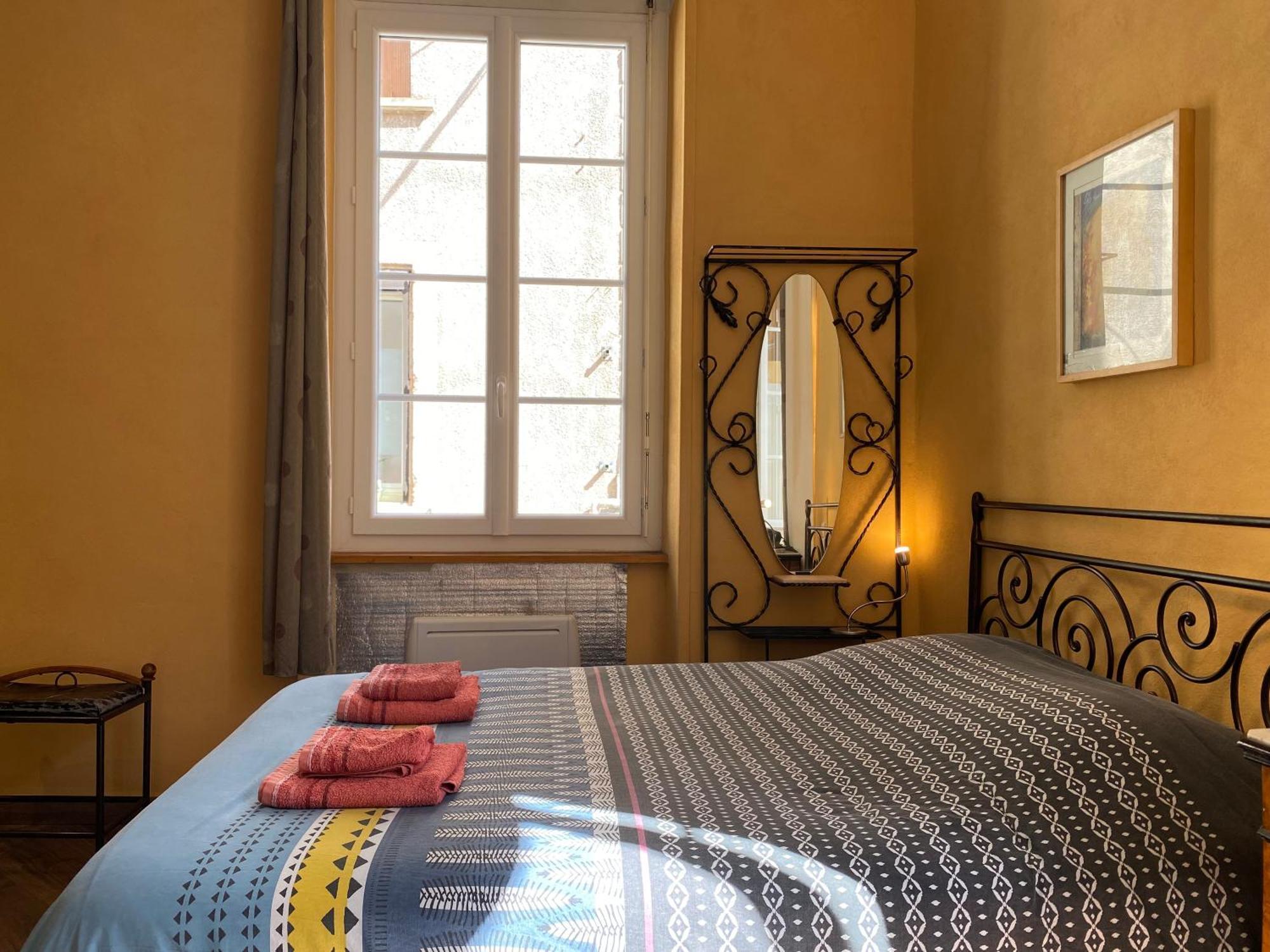 Residence Verdi - Appartements Meubles En Centre Ville Bédarieux Eksteriør billede