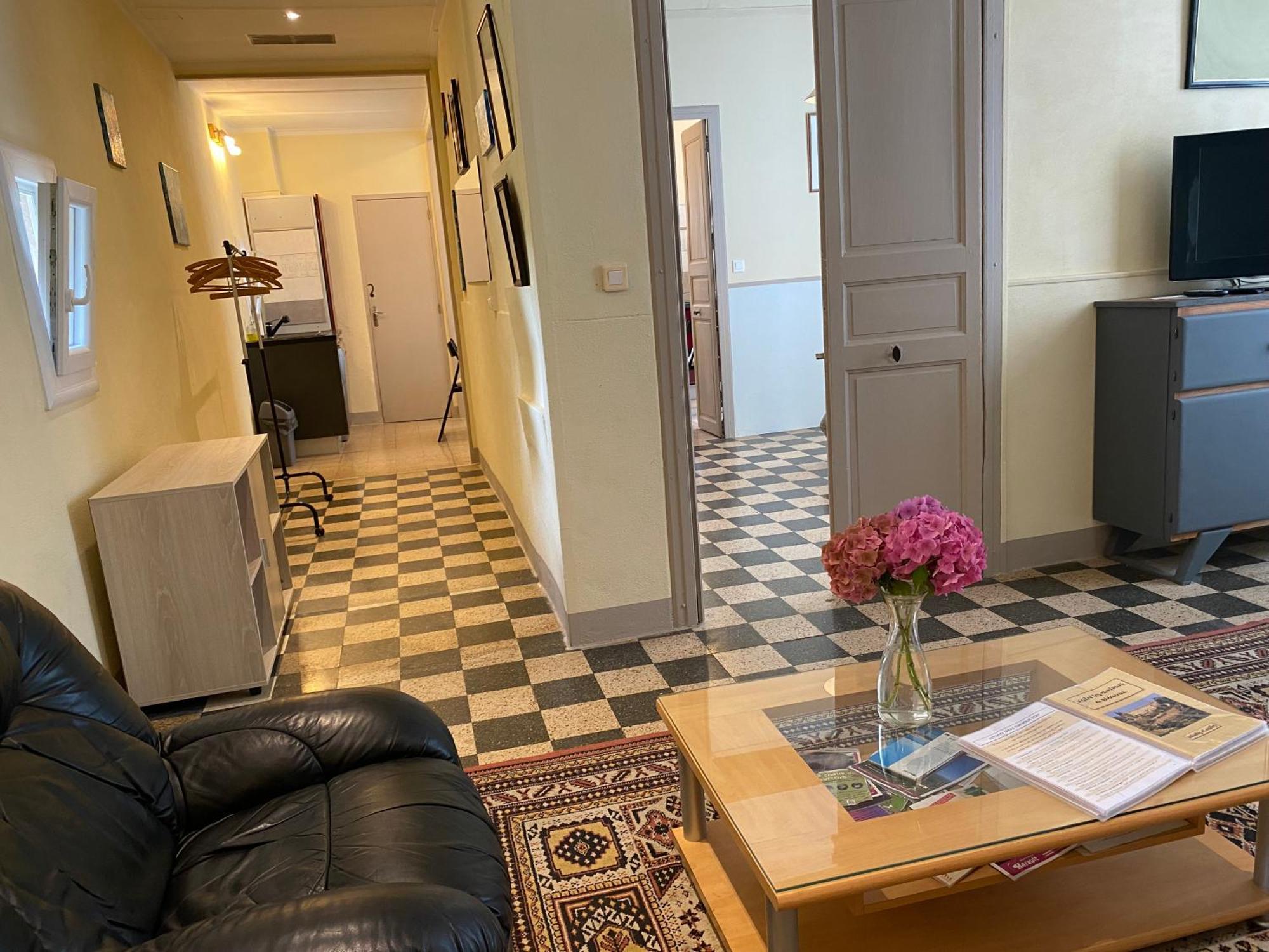 Residence Verdi - Appartements Meubles En Centre Ville Bédarieux Eksteriør billede