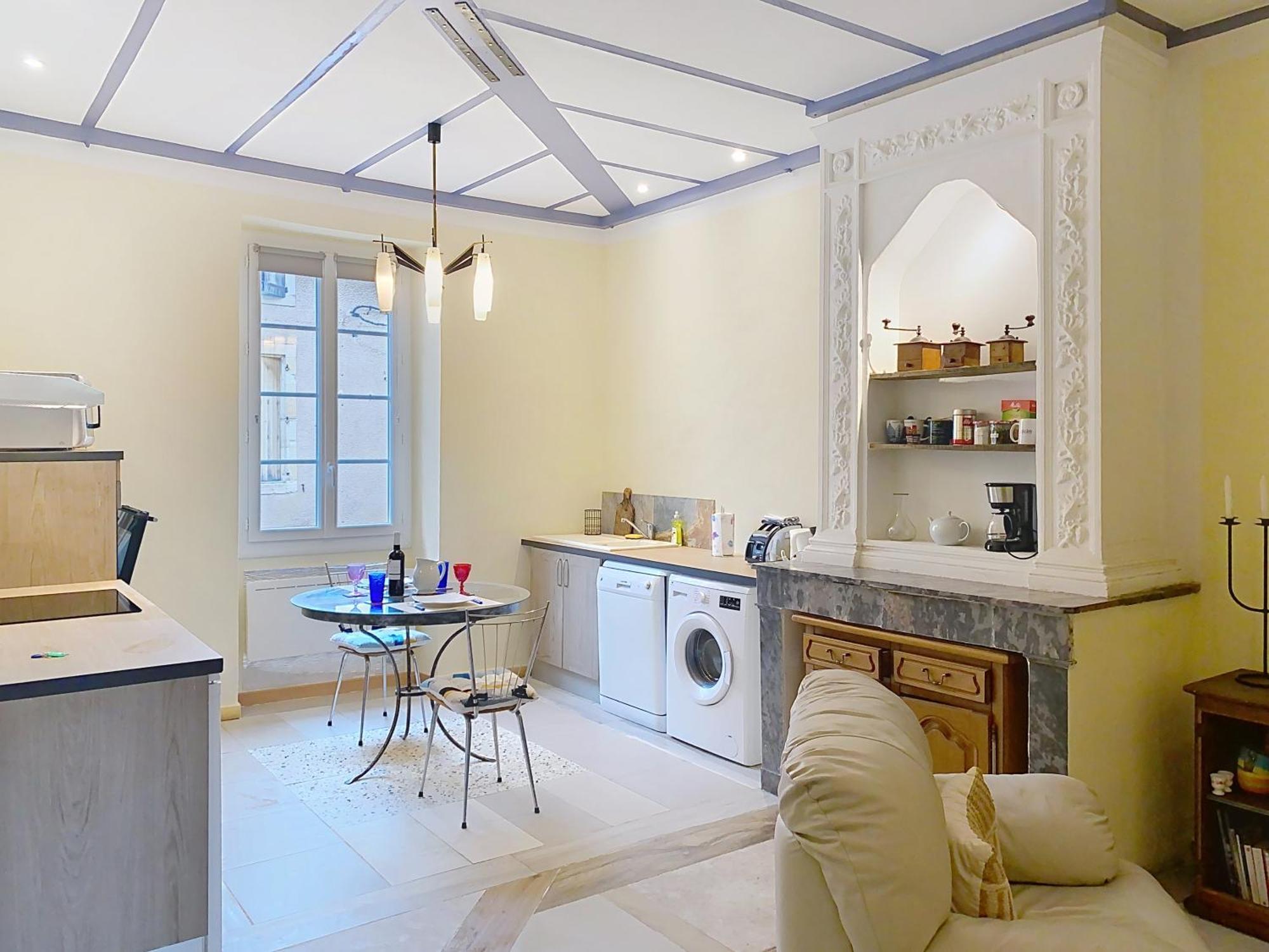 Residence Verdi - Appartements Meubles En Centre Ville Bédarieux Eksteriør billede